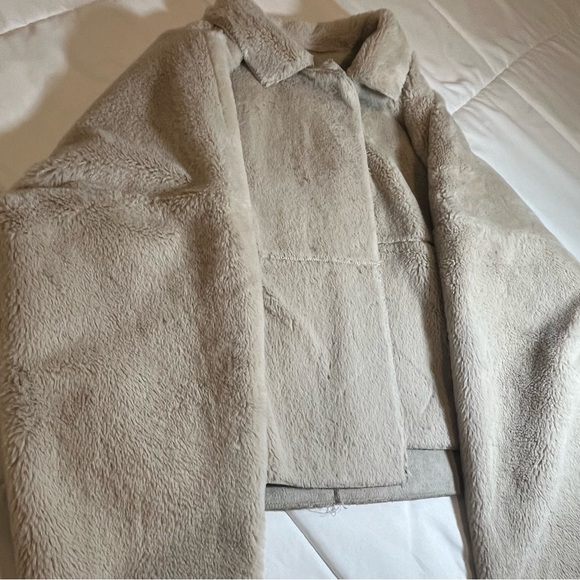 URBAN OUTFITTERS (OU) - Felicity Reversible Faux Fur Coat - Beige - Women’s M - Picture 9 of 16